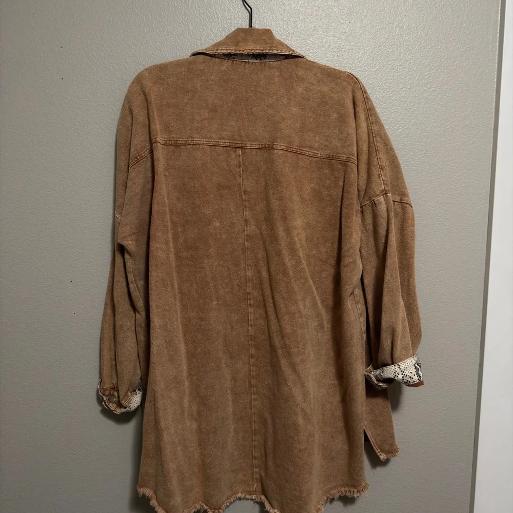 Tan/snake print long jacket - Picture 2 of 3